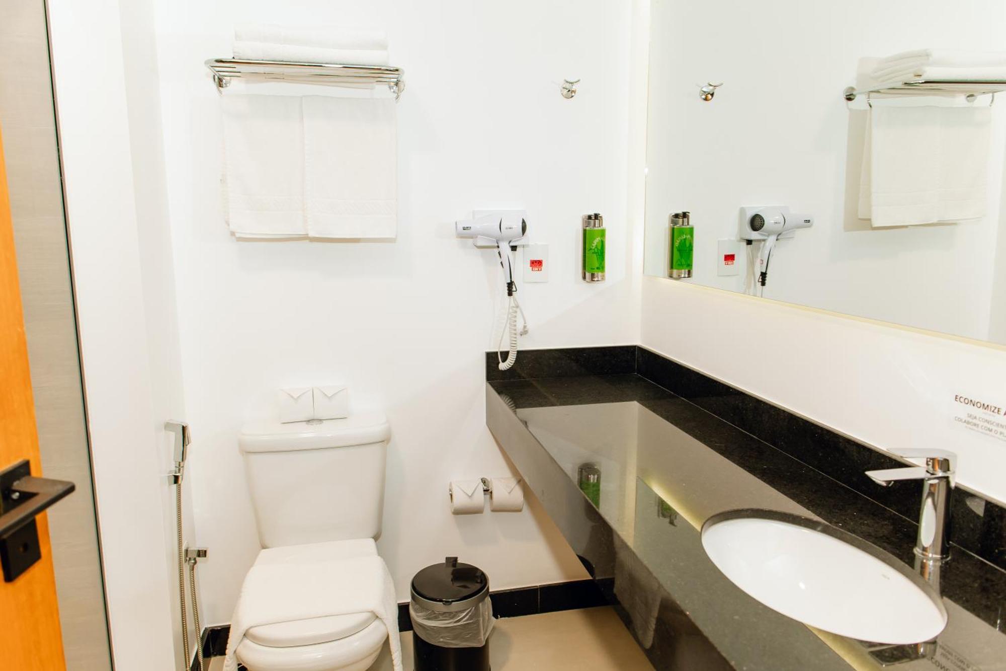 King Room with Two King Beds,1758391838:JPEG